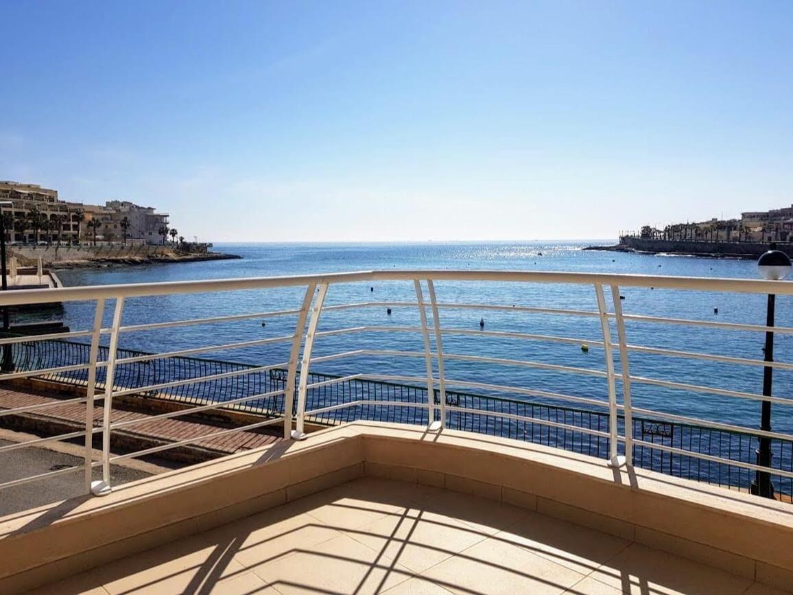 Riviera - Seafront - Wifi